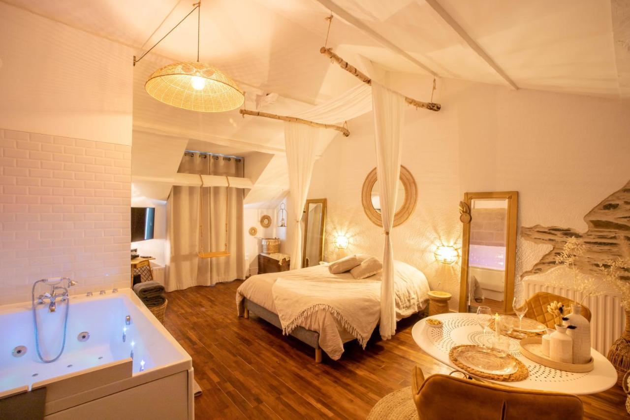 Love Room Boheme Les Petits Plaisirs อองเชร์ ภายนอก รูปภาพ