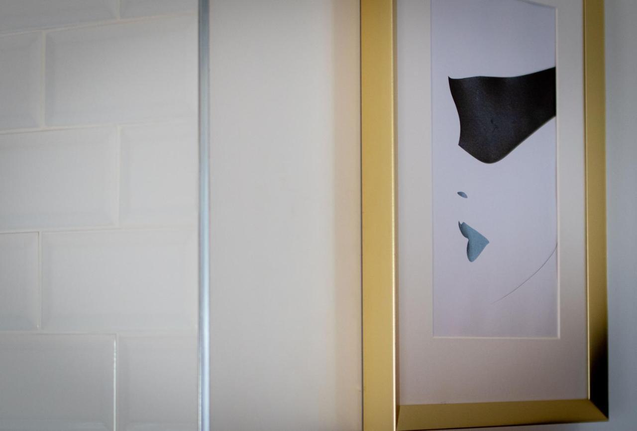 Love Room Boheme Les Petits Plaisirs อองเชร์ ภายนอก รูปภาพ